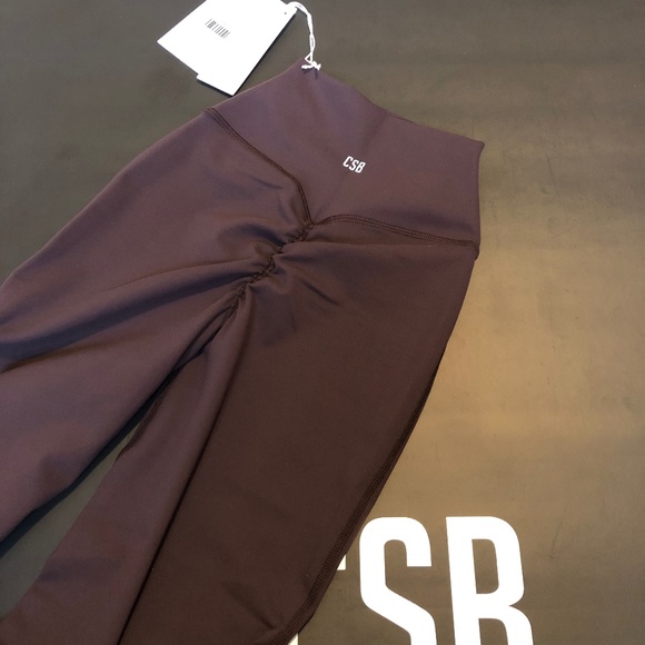 CROP SHOP BOUTIQUE FORM INVISIBLE SCRUNCH FLARE LEGGINGS - Picture 1 of 4